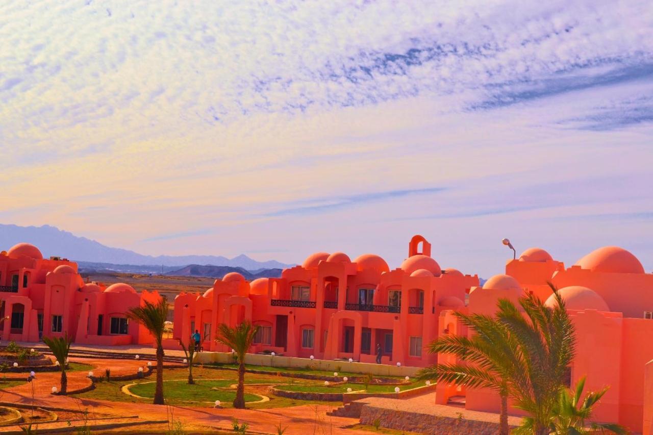 Hostmark Zabargad Beach Resort Abū Ghuşūn Exterior foto